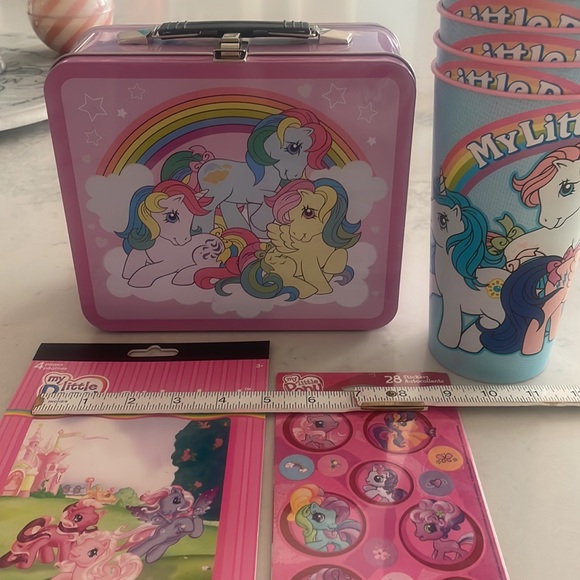My little pony (vintage ponies) lunchbox Tumbler and sticker set - Picture 5 of 9